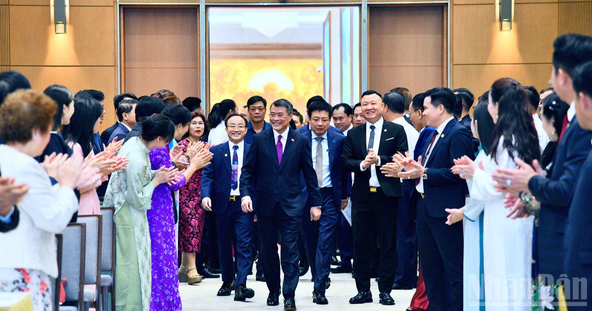 “Tháo gỡ điểm nghẽn - Khơi thông nguồn lực - Thúc đẩy tăng trưởng"