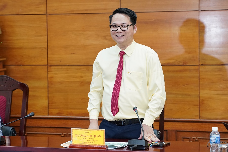 Tổng Giám đốc Công ty Cổ phần đầu tư xây dựng BCONS Dương Kim Quân phát biểu tại buổi làm việc. Tổng Giám đốc Công ty Cổ phần đầu tư xây dựng BCONS Dương Kim Quân phát biểu tại buổi làm việc.