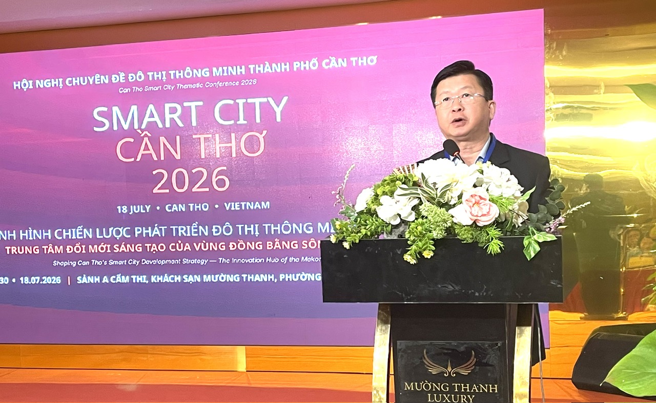 PGS. TS Đinh Văn Khải Ph&oacute; Gi&aacute;m đốc Đại học Kinh tế TP. Hồ Ch&iacute; Minh ph&aacute;t biểu với Hội thảo
