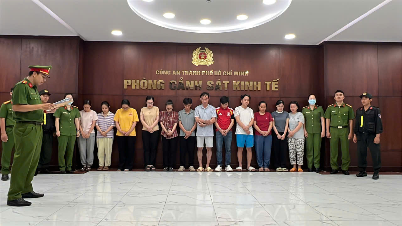Phòng Cảnh sát kinh tế, Công an TP. Hồ Chí Minh triệt phá đường dây phát hành, mua bán trái phép hóa đơn liên quan 12 đối tượng (thàng 4/2026). Ảnh: congan.hochiminhcity.gov.vn Phòng Cảnh sát kinh tế, Công an TP. Hồ Chí Minh triệt phá đường dây phát hành, mua bán trái phép hóa đơn liên quan 12 đối tượng (thàng 4/2026). Ảnh: congan.hochiminhcity.gov.vn