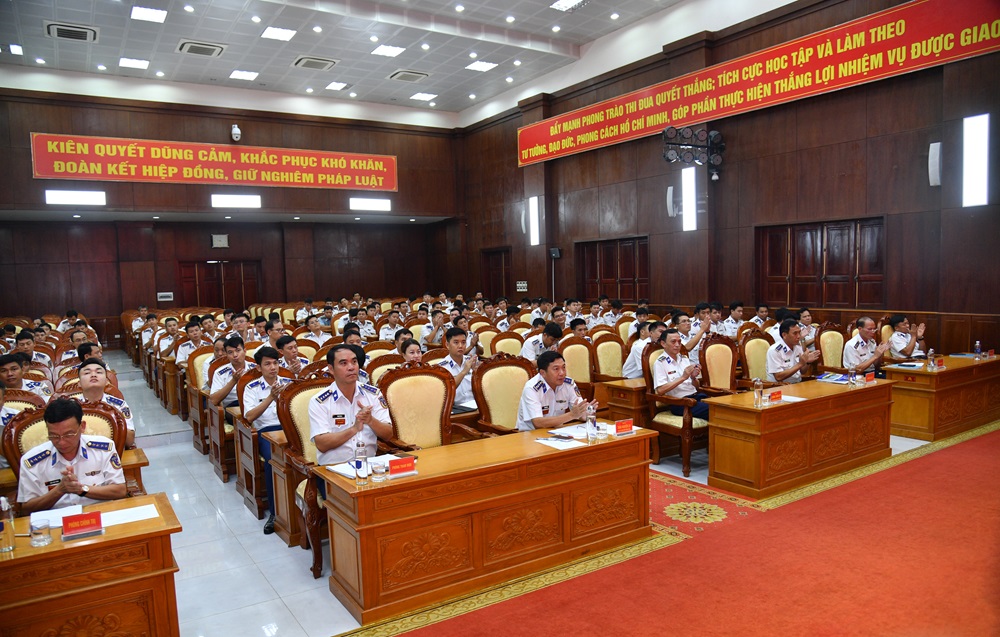 Quang cảnh Bế mạc lớp huấn luyện chiến sĩ cứu thương. Quang cảnh Bế mạc lớp huấn luyện chiến sĩ cứu thương.