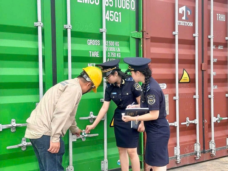 Ngành Hải quan phân luồng thông suốt hơn 12 triệu tờ khai trong 6 tháng