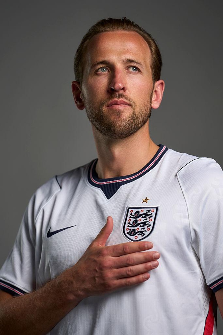 Harry Kane duy trì phong độ ghi bàn ấn tượng trong màu áo Bayern Munich, giữ vị trí cao trong cuộc đua Ballon d'Or. Harry Kane duy trì phong độ ghi bàn ấn tượng trong màu áo Bayern Munich, giữ vị trí cao trong cuộc đua Ballon d'Or.