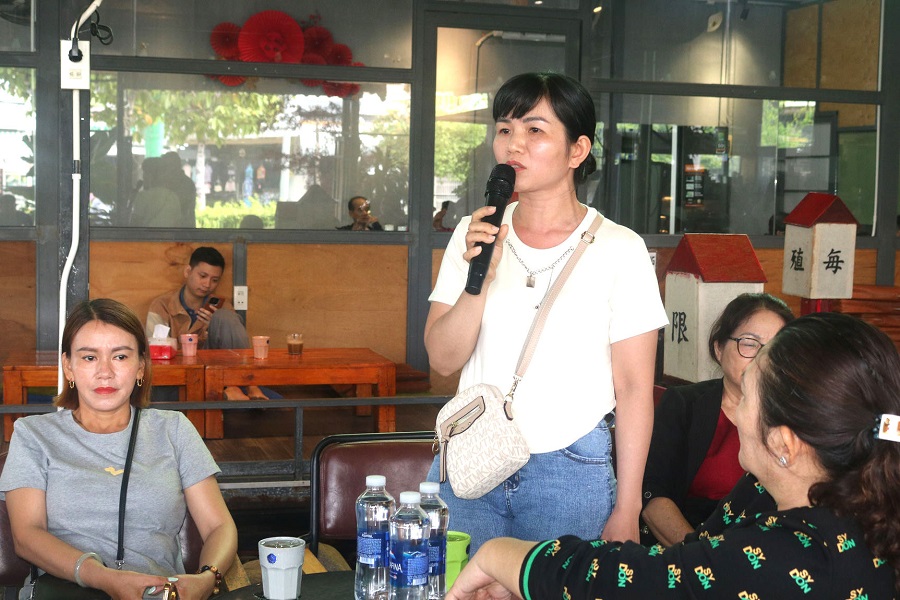 Người dân Tổ dân phố 2 phản ánh tâm tư nguyện vọng chính đáng với lãnh đạo phường Phú Thủy. Người dân Tổ dân phố 2 phản ánh tâm tư nguyện vọng chính đáng với lãnh đạo phường Phú Thủy.