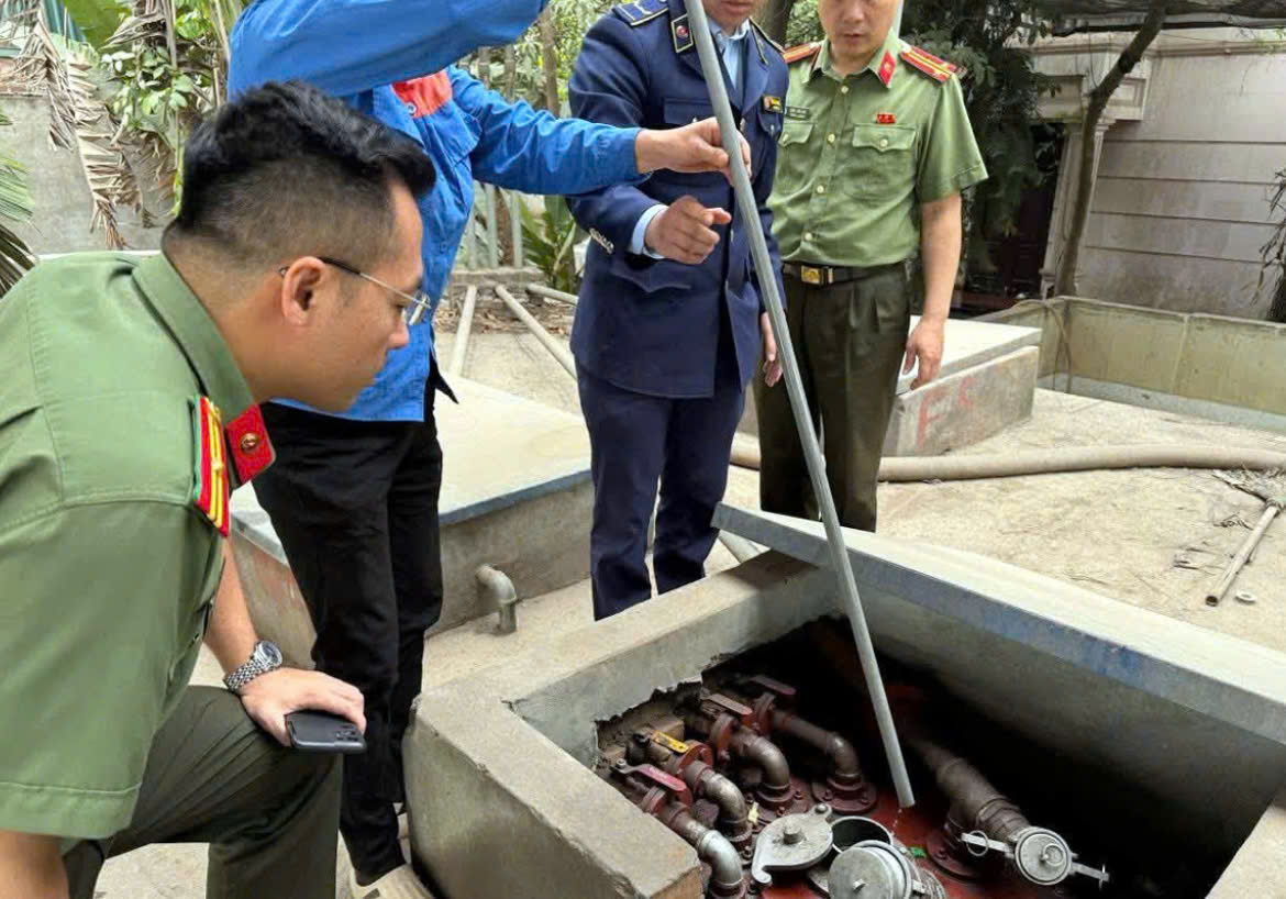 Hà Nội: Xử phạt 7 thương nhân phân phối xăng dầu, tước quyền phân phối của 2 doanh nghiệp