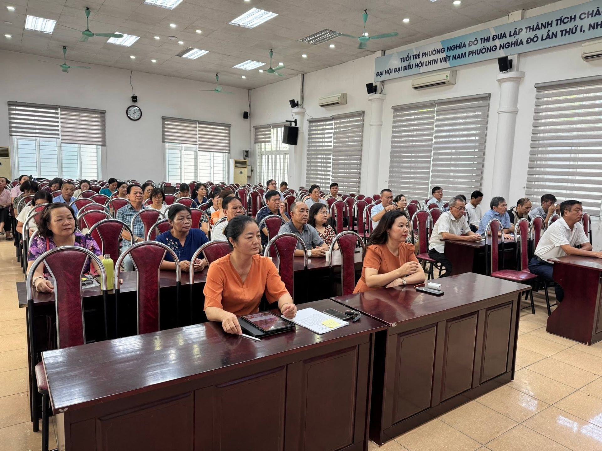 Đại biểu Ủy ban MTTQ Việt Nam phường Nghĩa Đô, Trưởng Ban Công tác Mặt trận các khu dân cư và cán bộ cơ quan MTTQ phường tham dự hội nghị trực tuyến triển khai các hoạt động tuyên truyền kỷ niệm Đại biểu Ủy ban MTTQ Việt Nam phường Nghĩa Đô, Trưởng Ban Công tác Mặt trận các khu dân cư và cán bộ cơ quan MTTQ phường tham dự hội nghị trực tuyến triển khai các hoạt động tuyên truyền kỷ niệm