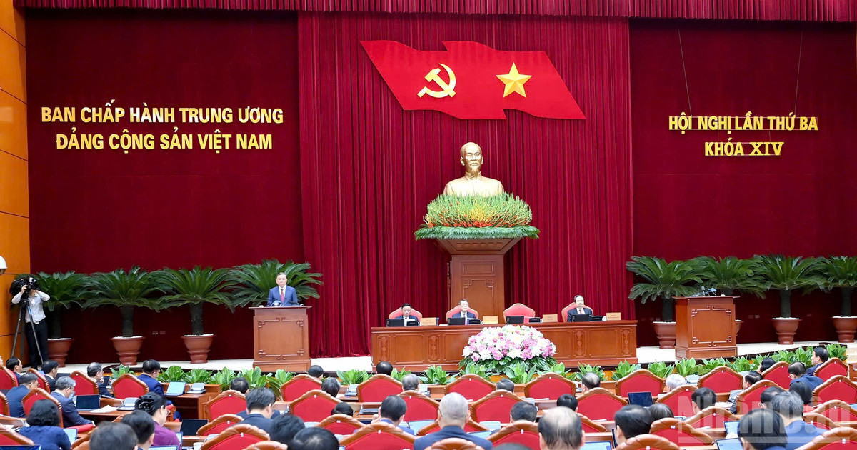 Khai mạc Hội nghị lần thứ 3 Ban Chấp hành Trung ương Đảng khóa XIV