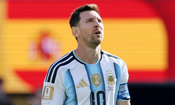 Messi không thể giúp Argentina bảo vệ thành công chức vô địch World Cup. (Ảnh: Reuters) Messi không thể giúp Argentina bảo vệ thành công chức vô địch World Cup. (Ảnh: Reuters)