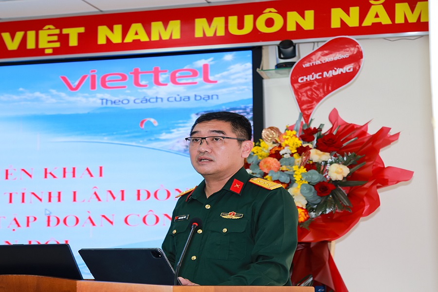 Thượng tá Phan Ngọc Thái, Giám đốc Viettel Lâm Đồng phát biểu tại buổi lễ ký kết hợp tác. Thượng tá Phan Ngọc Thái, Giám đốc Viettel Lâm Đồng phát biểu tại buổi lễ ký kết hợp tác.