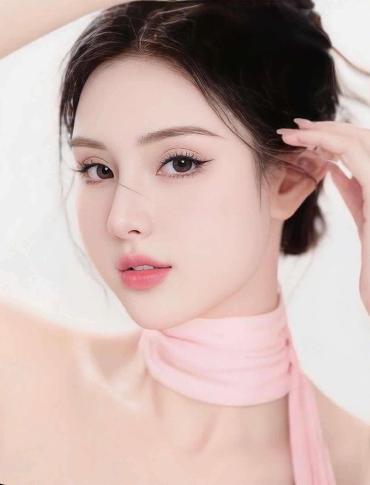 Nhan sắc thanh tú cùng tư duy quản trị thương hiệu bài bản hứa hẹn đưa Lý Thị Thúy Nhị tiến xa hơn nữa trên hành trình sự nghiệp số. Nhan sắc thanh tú cùng tư duy quản trị thương hiệu bài bản hứa hẹn đưa Lý Thị Thúy Nhị tiến xa hơn nữa trên hành trình sự nghiệp số.