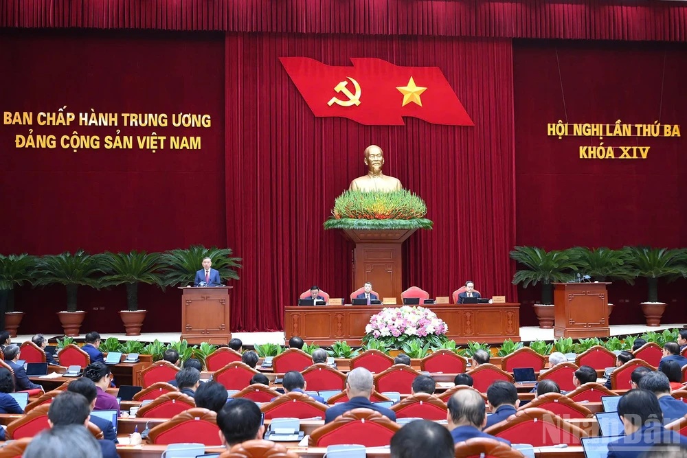 Ngày làm việc thứ hai Hội nghị lần thứ ba Ban Chấp hành Trung ương Đảng khóa XIV