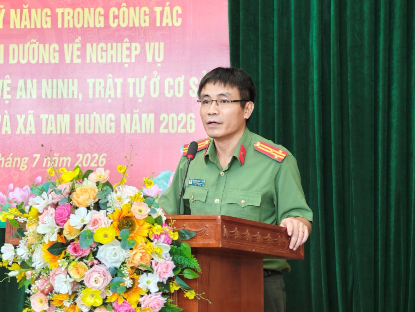 Đại diện Công an thành phố Hà Nội phát biểu khai giảng đợt 3 lớp tập huấn, bồi dưỡng nghiệp vụ cho lực lượng tham gia bảo vệ an ninh, trật tự ở cơ sở trên địa bàn thành phố. Đại diện Công an thành phố Hà Nội phát biểu khai giảng đợt 3 lớp tập huấn, bồi dưỡng nghiệp vụ cho lực lượng tham gia bảo vệ an ninh, trật tự ở cơ sở trên địa bàn thành phố.