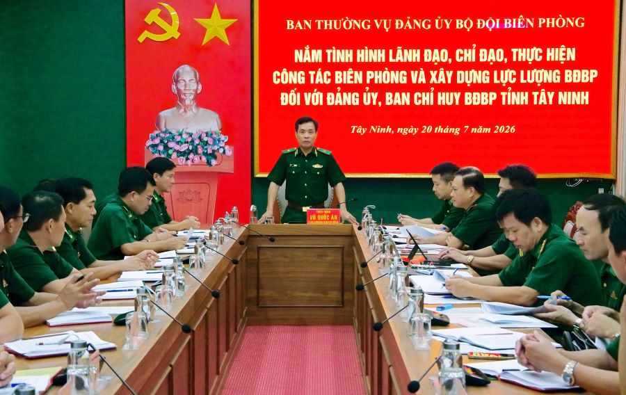 Thiếu tướng Vũ Quốc &Acirc;n qu&aacute;n triệt mục đ&iacute;ch, y&ecirc;u cầu nội dung cần nắm t&igrave;nh h&igrave;nh tại Đảng ủy, Ban Chỉ huy Bộ đội Bi&ecirc;n ph&ograve;ng tỉnh T&acirc;y Ninh