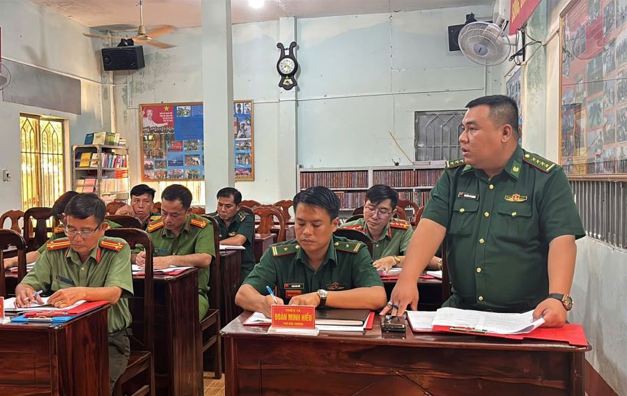 Tây Ninh: Đồn Biên phòng Sông Trăng phối hợp sơ kết công tác phối hợp thực hiện Nghị định 03