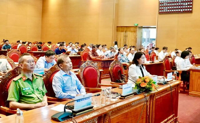 Lãnh đạo quan khách dự buổi Họp báo. Ảnh: Viết Hiền Lãnh đạo quan khách dự buổi Họp báo. Ảnh: Viết Hiền