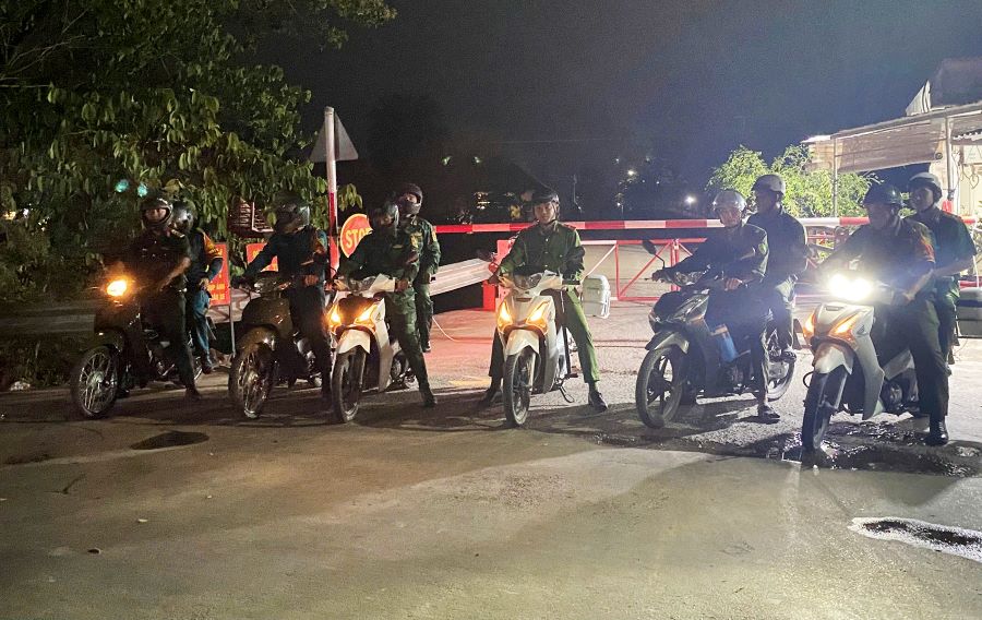 Đồn Biên phòng Sông Trăng phối hợp lực lượng Công an và Quân sự xã Hưng Điền tổ chức tuần tra, kiểm soát, bảo đảm công tác phối hợp chặt chẽ, nhịp nhàng, góp phần nâng cao hiệu quả đấu tranh phòng, chống tội phạm và vi phạm pháp luật trên địa bàn Đồn Biên phòng Sông Trăng phối hợp lực lượng Công an và Quân sự xã Hưng Điền tổ chức tuần tra, kiểm soát, bảo đảm công tác phối hợp chặt chẽ, nhịp nhàng, góp phần nâng cao hiệu quả đấu tranh phòng, chống tội phạm và vi phạm pháp luật trên địa bàn
