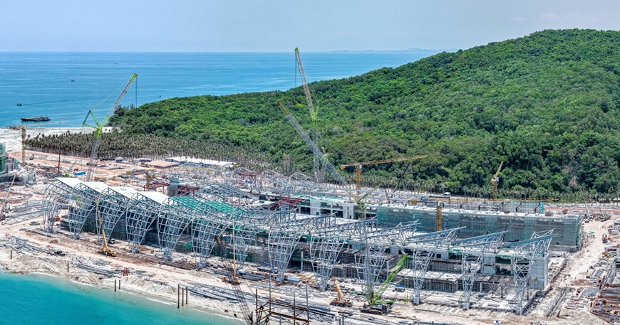 Trung tâm Hội nghị APEC bước vào giai đoạn thi công hoàn thiện. Ảnh: HPG Trung tâm Hội nghị APEC bước vào giai đoạn thi công hoàn thiện. Ảnh: HPG