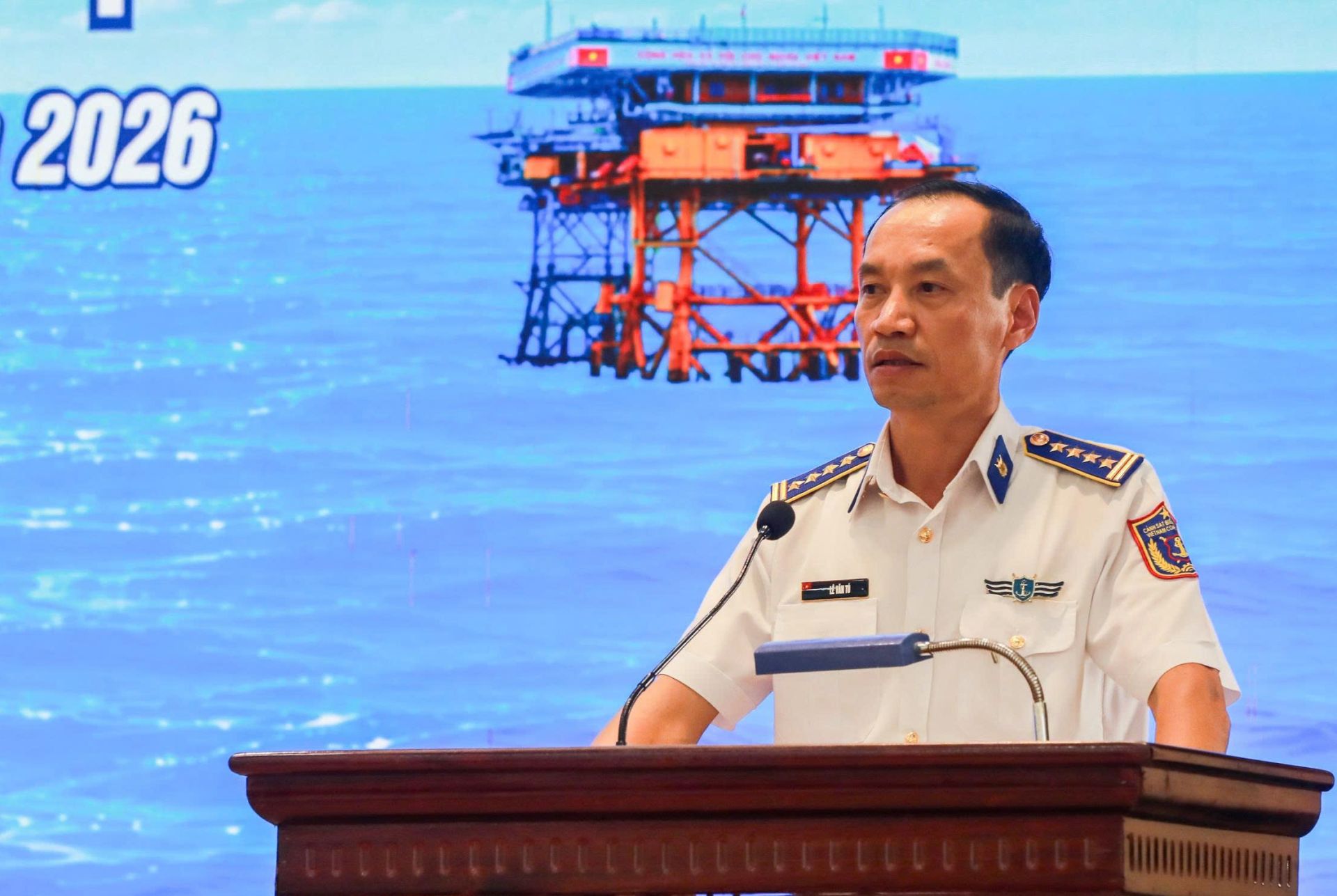Đại tá Lê Văn Tú, Bí thư Đảng ủy, Chính ủy Bộ Tư lệnh Vùng Cảnh sát biển 3 phát biểu tại Hội nghị Đại tá Lê Văn Tú, Bí thư Đảng ủy, Chính ủy Bộ Tư lệnh Vùng Cảnh sát biển 3 phát biểu tại Hội nghị