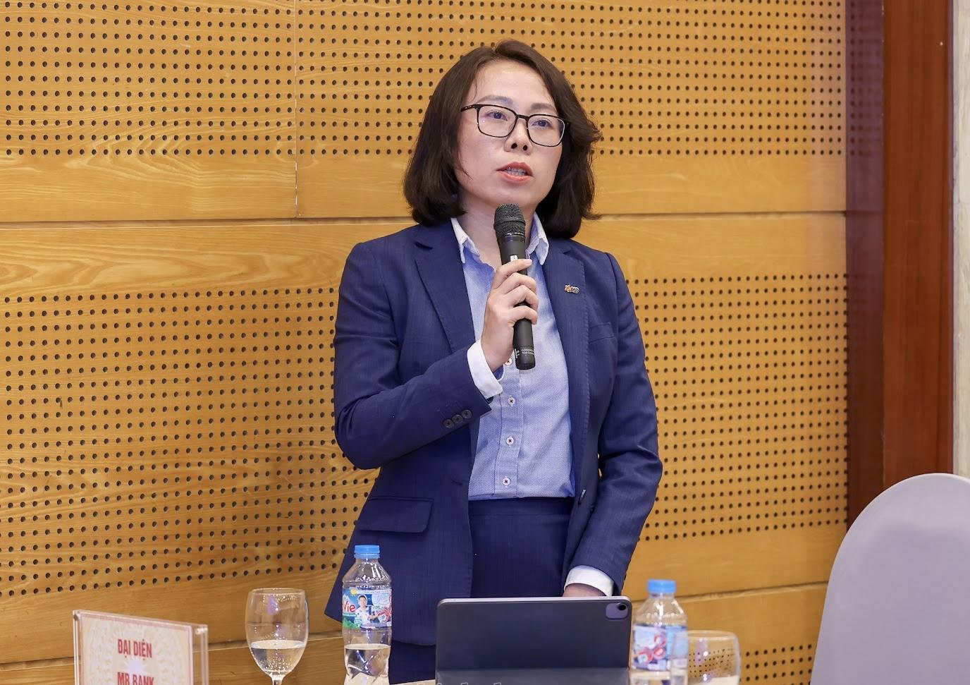 Đại diện MB giải đáp băn khoăn của hộ kinh doanh Đại diện MB giải đáp băn khoăn của hộ kinh doanh