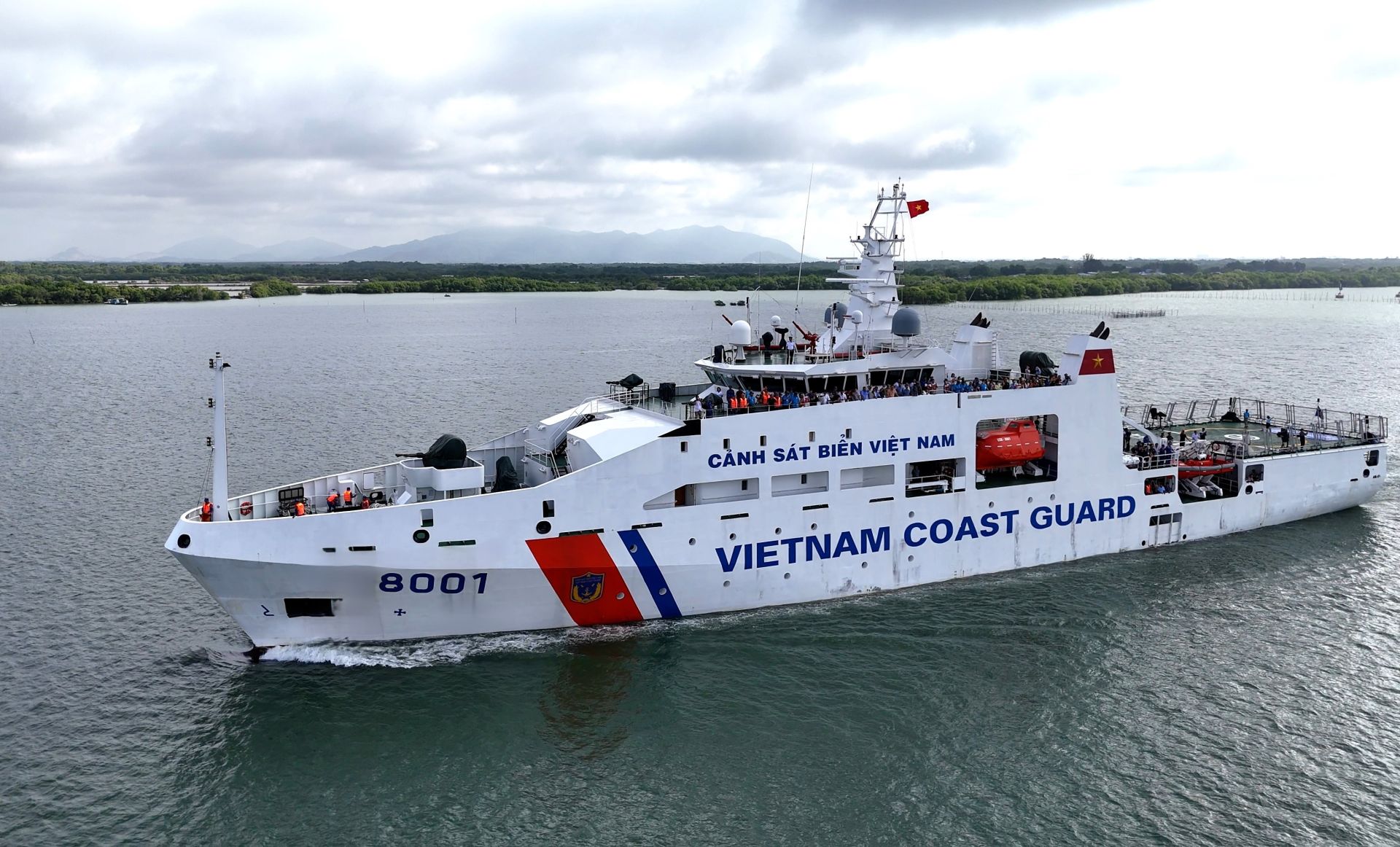 Cảnh sát biển Việt Nam khảo sát, nắm tình hình các vùng biển, đảo ven bờ Nam Trung Bộ năm 2026