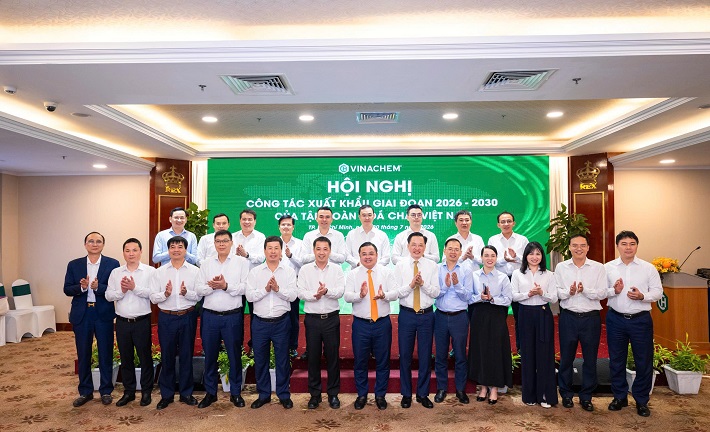 Các đại biểu chụp ảnh lưu niệm sau Hội nghị Công tác thị trường xuất khẩu giai đoạn 2026 - 2030 Các đại biểu chụp ảnh lưu niệm sau Hội nghị Công tác thị trường xuất khẩu giai đoạn 2026 - 2030