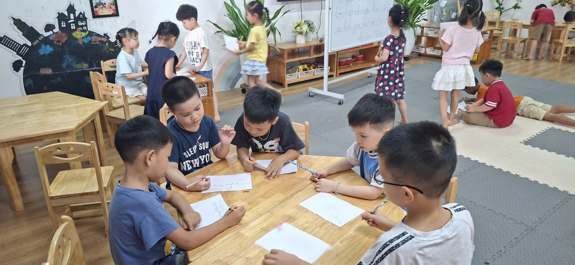 Đề xuất phạt đến 20 triệu đồng nếu dạy trước chương trình lớp 1 cho trẻ mầm non