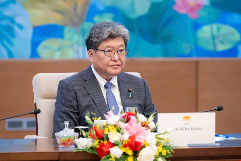 Quyền Tổng thư Đảng D&acirc;n chủ Tự do Nhật Bản Hagiuda Koichi