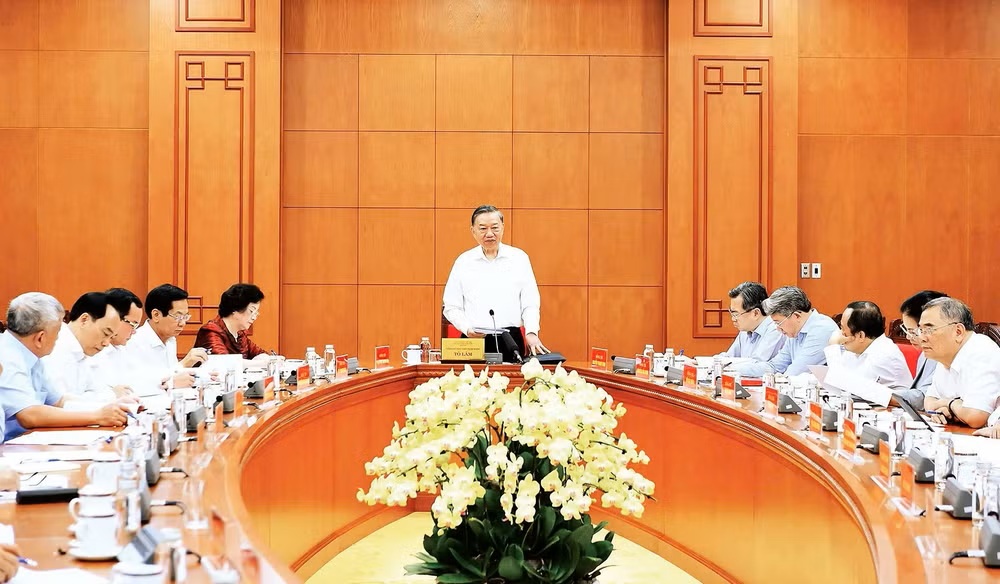 Tổng B&iacute; thư, Chủ tịch nước T&ocirc; L&acirc;m ph&aacute;t biểu kết luận tại cuộc l&agrave;m việc với Bộ Nội vụ v&agrave; một số cơ quan về chất lượng nguồn lao động, giải ph&aacute;p tạo việc l&agrave;m bền vững v&agrave; c&ocirc;ng t&aacute;c đ&agrave;o tạo nh&acirc;n lực. (Ảnh: ĐĂNG KHOA)