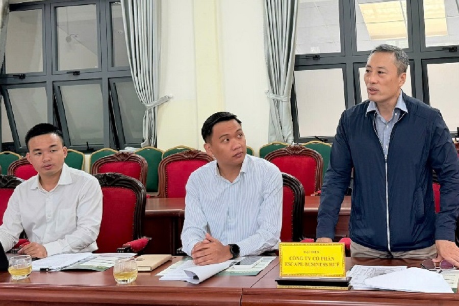 Đại diện C&ocirc;ng ty Cổ phần Espace Business Huế ph&aacute;t biểu. (Ảnh: Duy Hải)