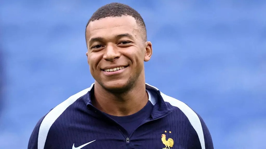 Danh hiệu Chiếc giày vàng thuộc về Kylian Mbappe (Pháp) với thành tích 10 bàn thắng tại World Cup 2026 Danh hiệu Chiếc giày vàng thuộc về Kylian Mbappe (Pháp) với thành tích 10 bàn thắng tại World Cup 2026