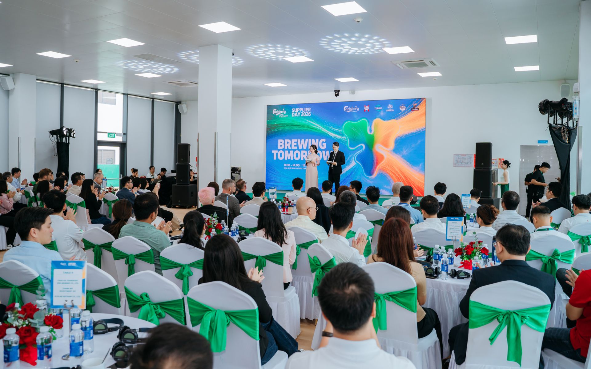 Ngày hội đối tác cung ứng đầu tiên của Carlsberg Việt Nam đánh dấu khởi đầu cho một hành trình hợp tác bền chặt hơn, cùng kiến tạo một tương lai bền vững. Ngày hội đối tác cung ứng đầu tiên của Carlsberg Việt Nam đánh dấu khởi đầu cho một hành trình hợp tác bền chặt hơn, cùng kiến tạo một tương lai bền vững.