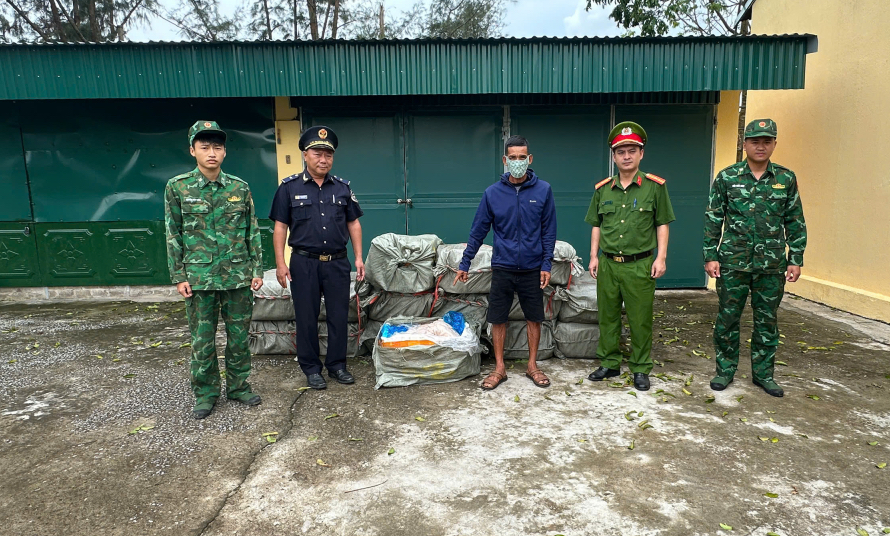 Quảng Ninh: Bắt giữ đối tượng vận chuyển trái phép 800kg nầm lợn đông lạnh không rõ nguồn gốc