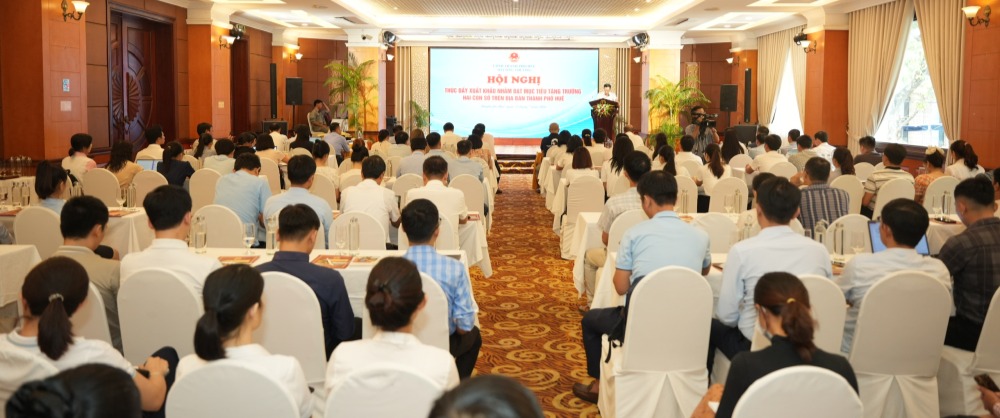 Quang cảnh hội nghị Quang cảnh hội nghị