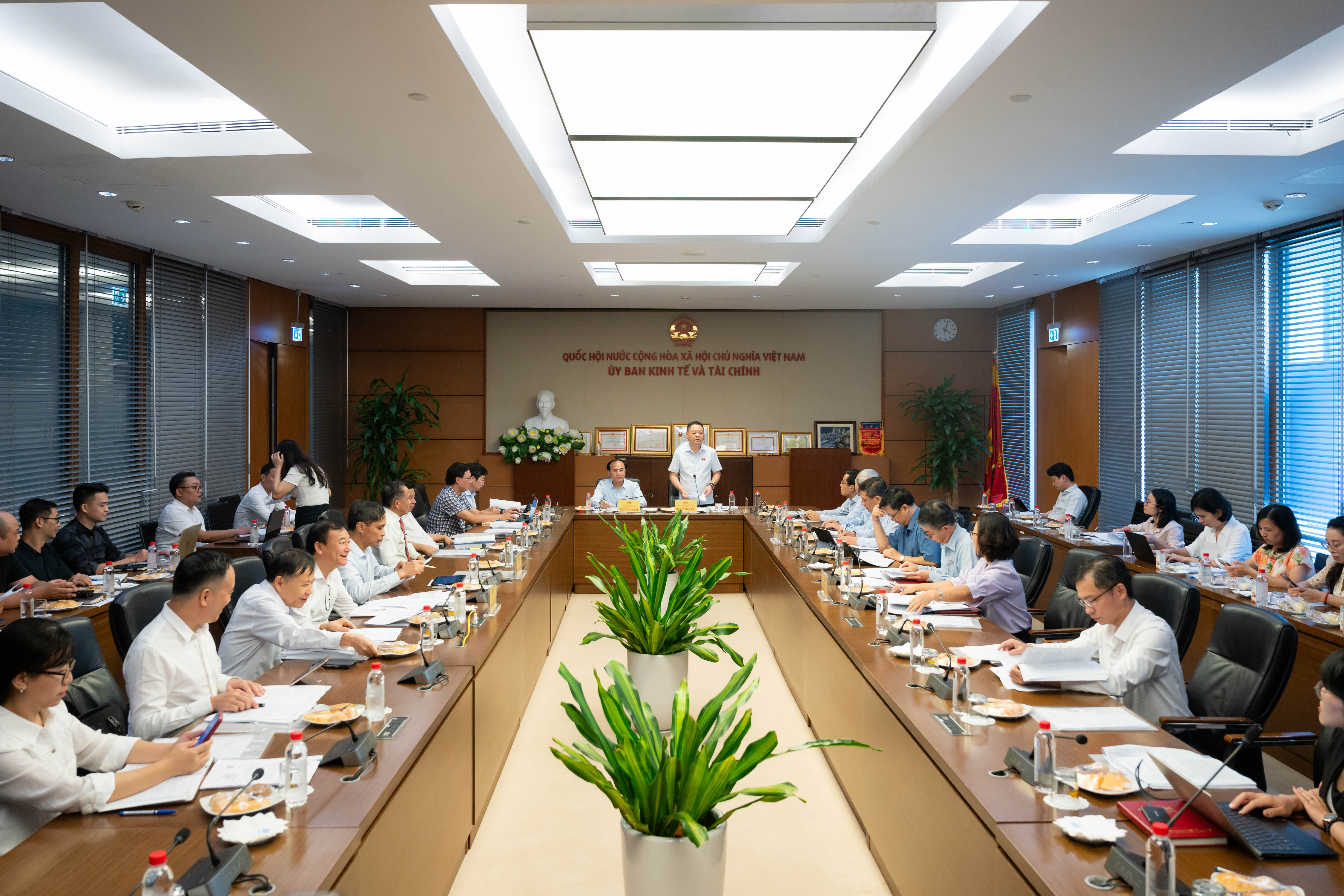 Quang cảnh Phi&ecirc;n họp. (Ảnh: quochoi.vn)