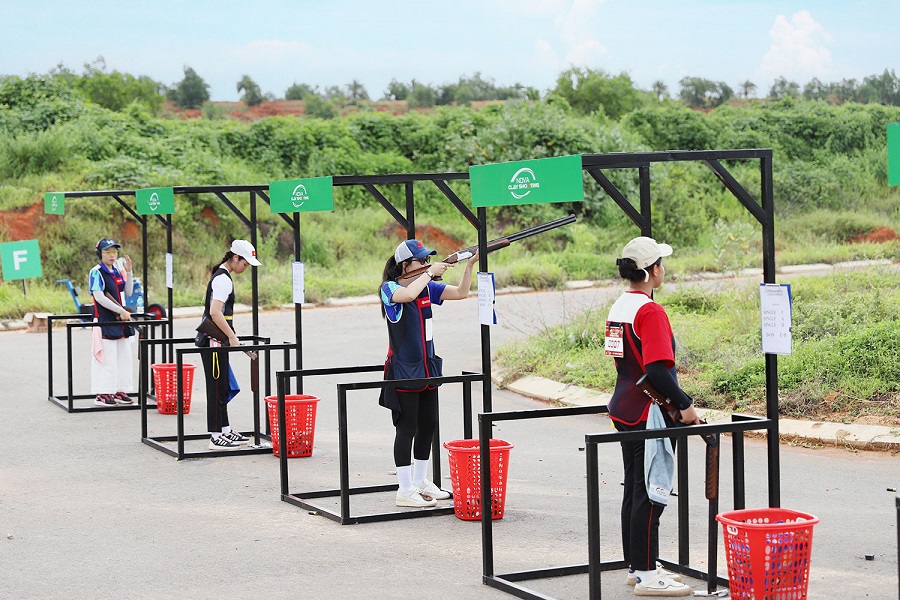 Các xạ thủ tranh tài nội dung bắn súng đĩa bay Compak Sporting tại cụm sân Nova Clay Shooting, NovaWorld Phan Thiet trong khuôn khổ Sports Festival 2025. Các xạ thủ tranh tài nội dung bắn súng đĩa bay Compak Sporting tại cụm sân Nova Clay Shooting, NovaWorld Phan Thiet trong khuôn khổ Sports Festival 2025.