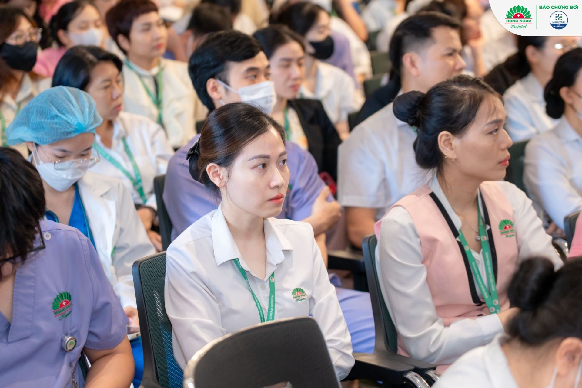 Chương tr&igrave;nh c&oacute; sự tham gia của c&aacute;n bộ, nh&acirc;n vi&ecirc;n đến từ nhiều khoa, ph&ograve;ng v&agrave; bộ phận trong to&agrave;n bệnh viện.