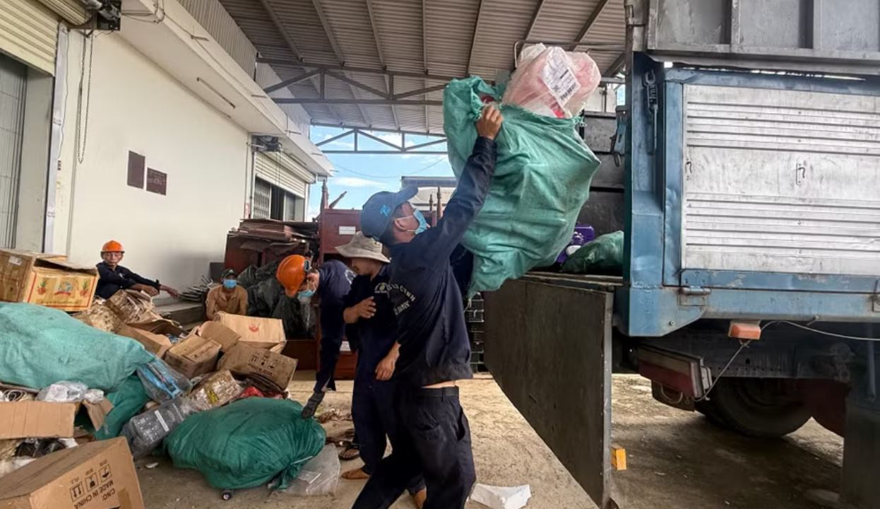 Gia Lai: Tiêu hủy lô M888 com được xếp hạng cao nhất vi phạm trị giá hơn 2,2 tỷ đồng