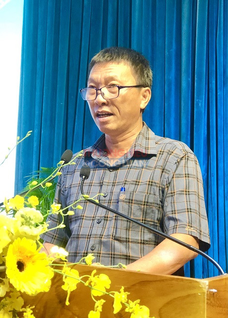 Hoạ sĩ Trần Tuấn ph&aacute;t biểu hưởng ứng Cuộc thi. Ảnh: VH