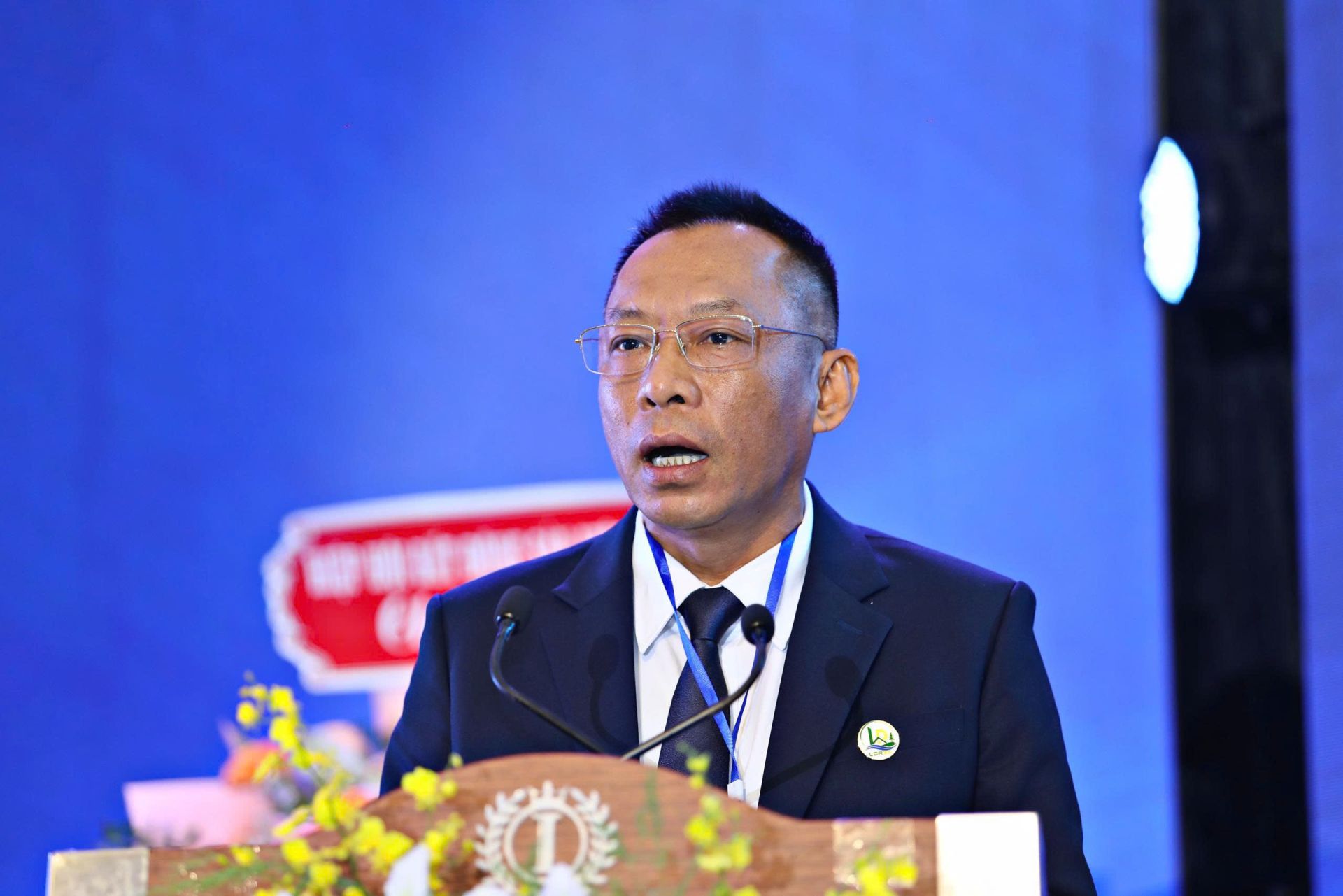 Ông Trần Văn Tuyên, Chủ tịch HĐQT kiêm Tổng Giám đốc Công ty CP Phát triển Du lịch Hòn Rơm, được tín nhiệm bầu giữ chức Chủ tịch Hiệp hội Bất động sản tỉnh Lâm Đồng nhiệm kỳ I (2026-2031). Ông Trần Văn Tuyên, Chủ tịch HĐQT kiêm Tổng Giám đốc Công ty CP Phát triển Du lịch Hòn Rơm, được tín nhiệm bầu giữ chức Chủ tịch Hiệp hội Bất động sản tỉnh Lâm Đồng nhiệm kỳ I (2026-2031).