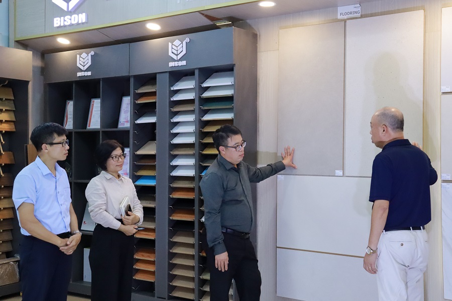 Ph&oacute; Chủ tịch UBND tỉnh Nguyễn Ngọc Ph&uacute;c đ&aacute;nh gi&aacute; cao tinh thần chủ động của c&aacute;c M88 tỷ lệ kèo World Cup 2026 trong việc ứng dụng khoa học, c&ocirc;ng nghệ v&agrave; chuyển đổi số v&agrave;o hoạt động M888com link hiện đang mở, kinh doanh.