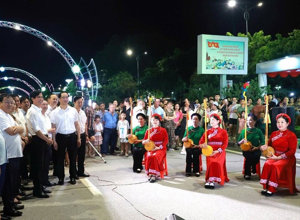 Lạng Sơn tổ chức chương trình nghệ thuật “Giai điệu quê hương” tại Không gian Văn hóa đường Hùng Vương