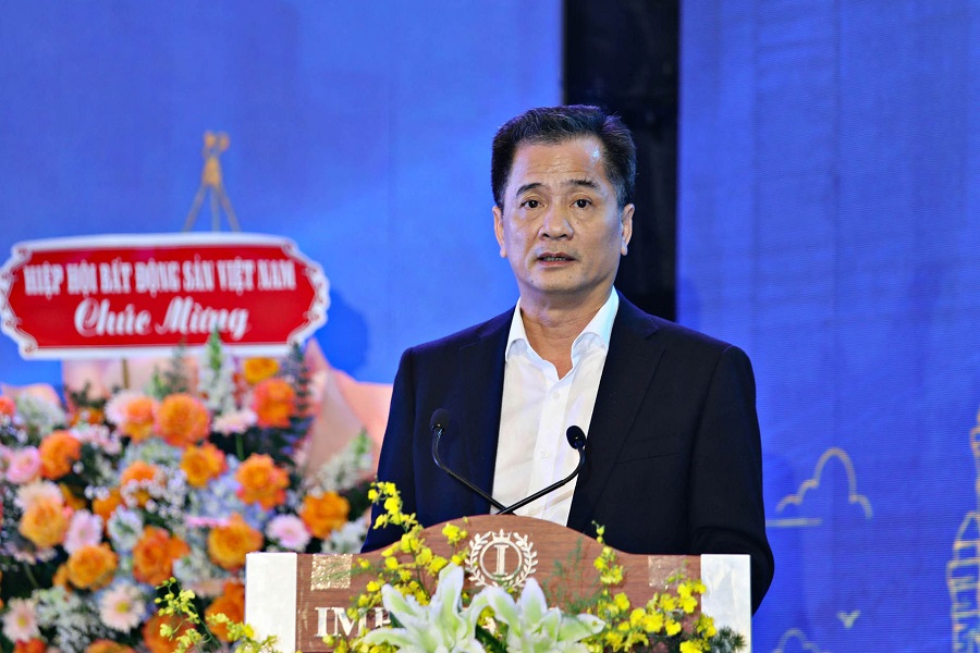 TS Nguyễn Văn Đ&iacute;nh, Ph&oacute; Chủ tịch Hiệp hội M88 WC 2026 Việt Nam, Chủ tịch Hội M&ocirc;i giới M88 WC 2026 Việt Nam ph&aacute;t biểu ch&uacute;c mừng đại hội.