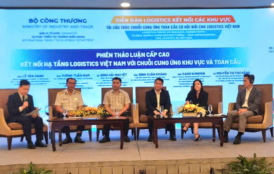 Tái cấu trúc chuỗi cung ứng toàn cầu - Cơ hội cho logistics Việt Nam