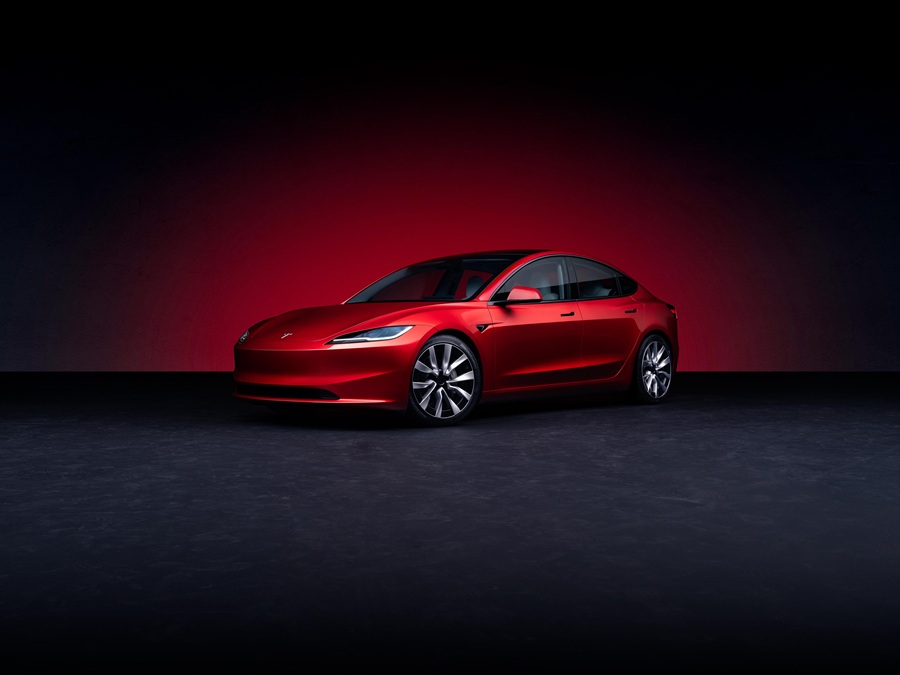 Tesla Model 3 vẫn duy tr&igrave; hơn 93% dung lượng pin sau 100.000 km ở phi&ecirc;n bản sử dụng pin CATL LFP, nằm trong nh&oacute;m xe c&oacute; độ bền pin cao.