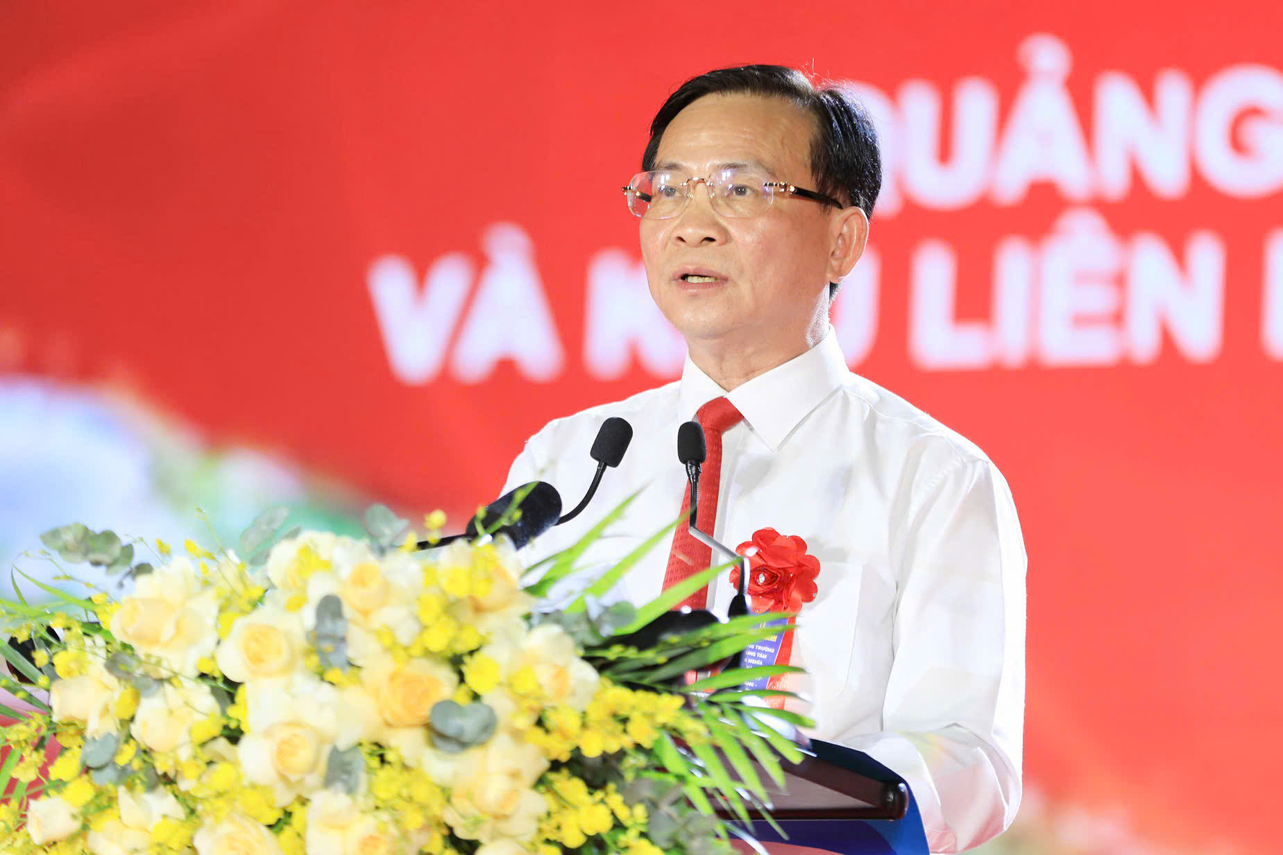 Ủy vi&ecirc;n Trung ương Đảng, Chủ tịch Ủy ban nh&acirc;n d&acirc;n tỉnh L&acirc;m Đồng Hồ Văn Mười ph&aacute;t biểu tại Lễ kh&aacute;nh th&agrave;nh Quảng trường trung t&acirc;m Gia Nghĩa v&agrave; Khu li&ecirc;n hợp Bảo t&agrave;ng, Thư viện, C&ocirc;ng vi&ecirc;n.
