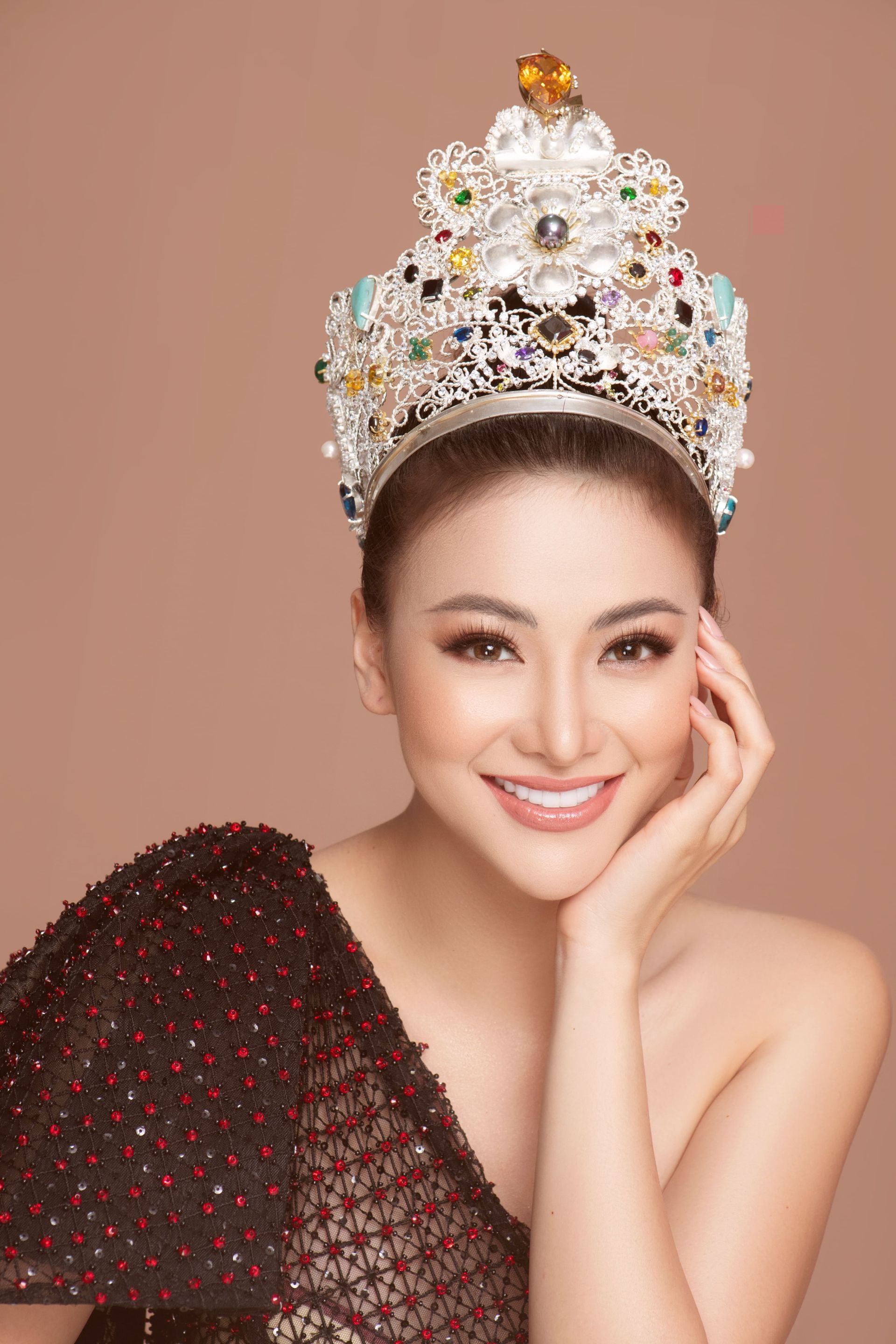 Hoa hậu Tr&aacute;i đất 2018 Phương Kh&aacute;nh.