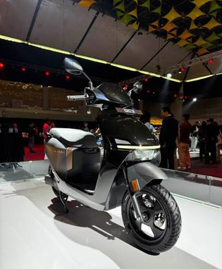 Honda trình làng xe máy điện QC3 mới tại Ấn Độ, đi được 145 km sau mỗi lần sạc