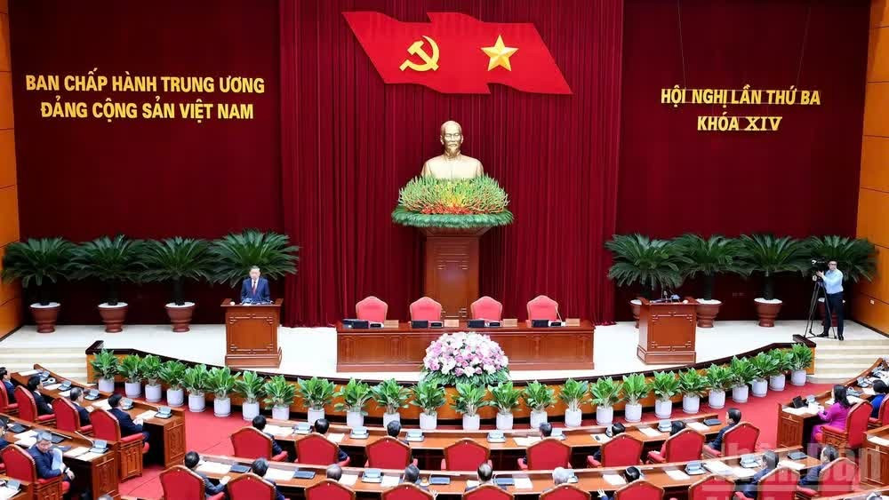 Quang cảnh phiên bế mạc Hội nghị lần thứ ba Ban Chấp hành Trung ương Đảng khóa XIV. (Ảnh: ĐĂNG KHOA) Quang cảnh phiên bế mạc Hội nghị lần thứ ba Ban Chấp hành Trung ương Đảng khóa XIV. (Ảnh: ĐĂNG KHOA)