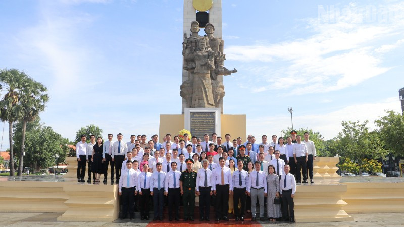 79 năm Ngày Thương binh-Liệt sĩ: Thành kính dâng hương tưởng nhớ các Anh hùng liệt sĩ tại Campuchia