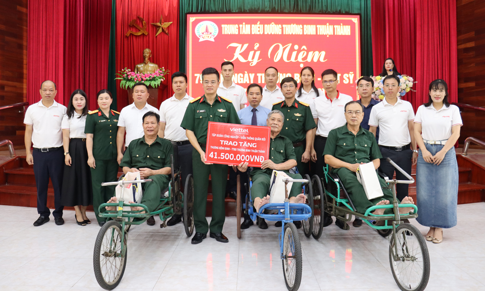 Viettel Bắc Ninh tri ân người có công tại Trung tâm Điều dưỡng Thương binh Thuận Thành